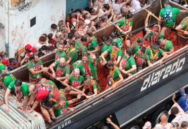 La Tomatina de Buñol un símbolo de la Comunitat Valenciana y un imán turístico internaciona 3