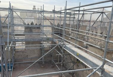 Las obras de restauración en la torre de la Lonja de València