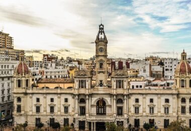 València premia su talento cultural y apoya la investigación