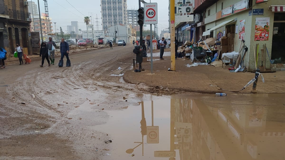 Acciones de sanidad en Valencia para enfrentar riesgos tras la DANA