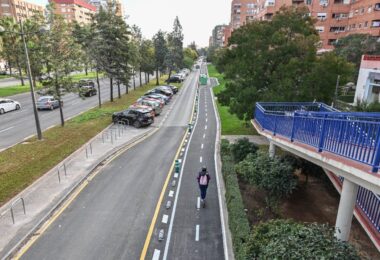 Valencia impulsa la movilidad sostenible con un nuevo carril bici en la avenida del Cid