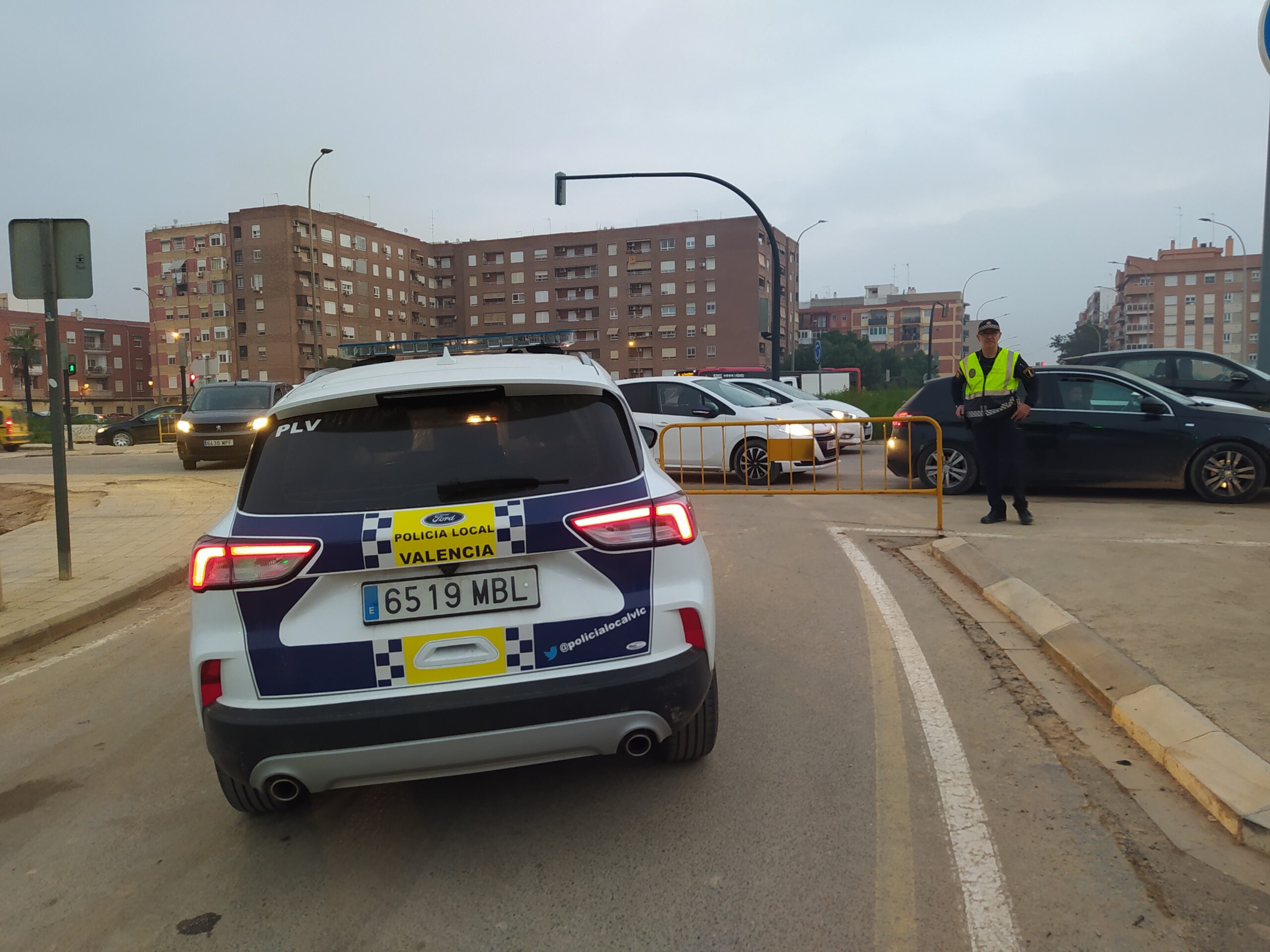 Valencia cede nueve vehículos de la Policía Local