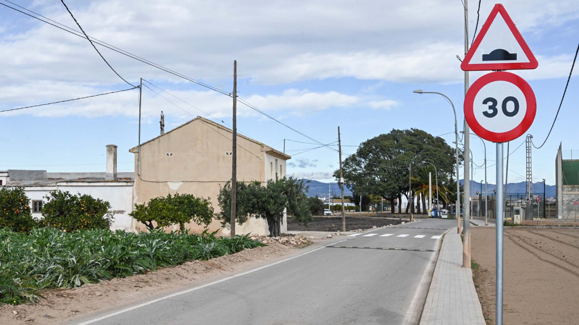 pacifica el tráfico en las pedanías de Borbotó y Castellar-l’Oliveral