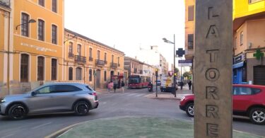 El Ayuntamiento acuerda continuar trabajando con los comerciantes para dinamizar la economía de los Pueblos del Sur