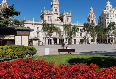 La ciudadanía valora con una nota media alta de 8,4 el grado de satisfacción de vivir en Valencia