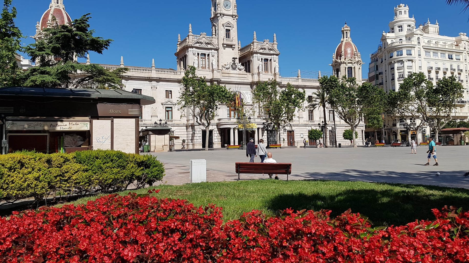 La ciudadanía valora con una nota media alta de 8,4 el grado de satisfacción de vivir en Valencia