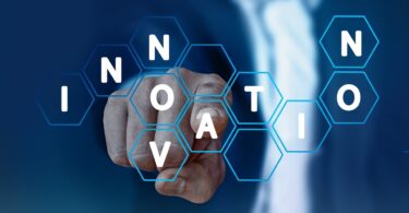 Ayuntamiento de Valencia e IBM impulsan la formación tecnológica y la empleabilidad