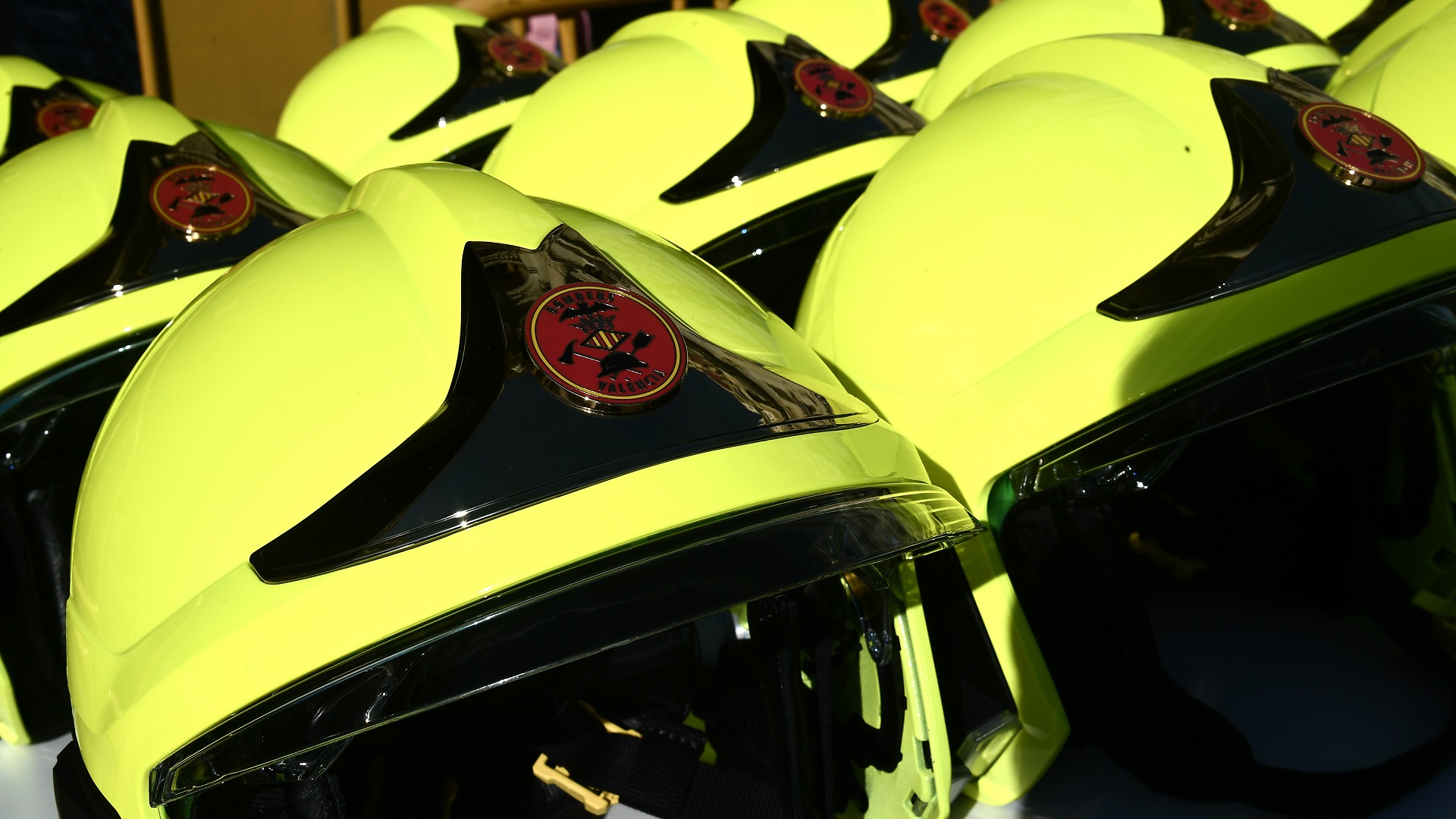 Ayuntamiento renueva el campo de prácticas de incendios en interiores de los Bomberos de Valencia